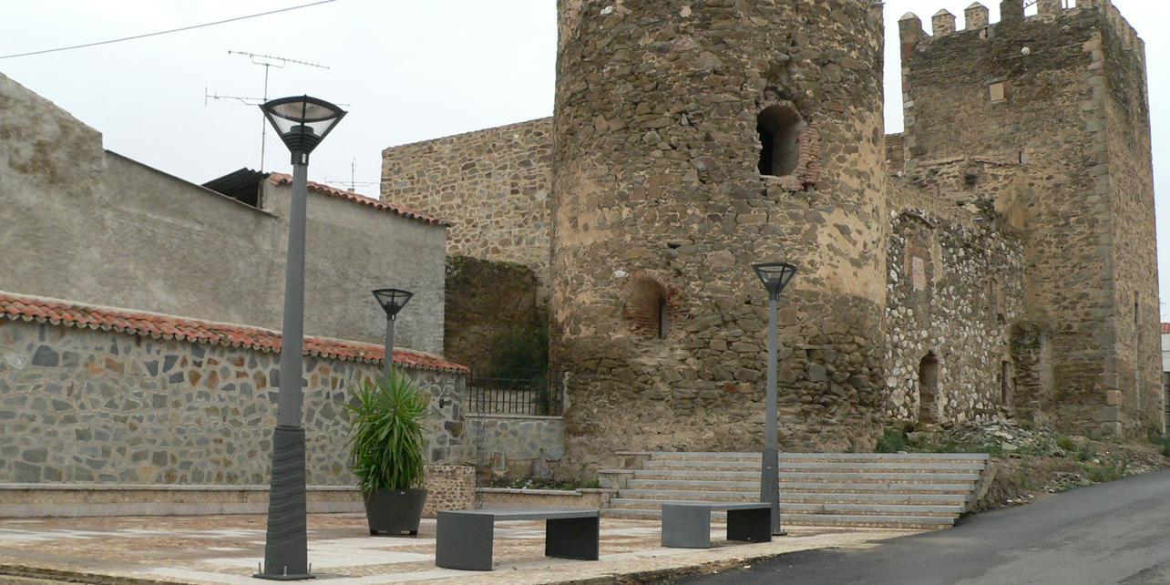 Castillo Palacio de Los Altamirano Castillo Palacio de Los Altamirano