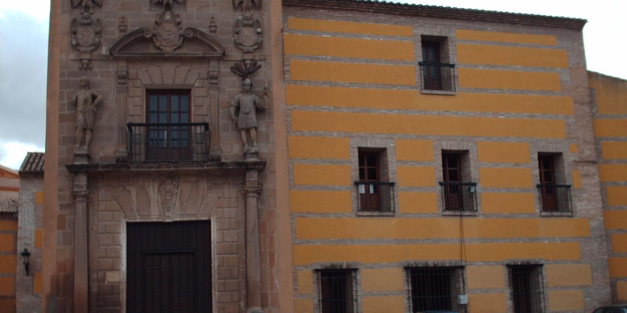 Palacio Niños de Don Gome Palacio Niños de Don Gome