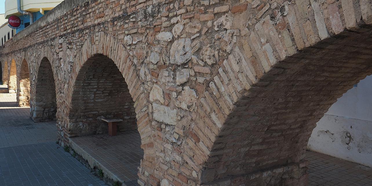 Acueducto de la Mota Acueducto de la Mota