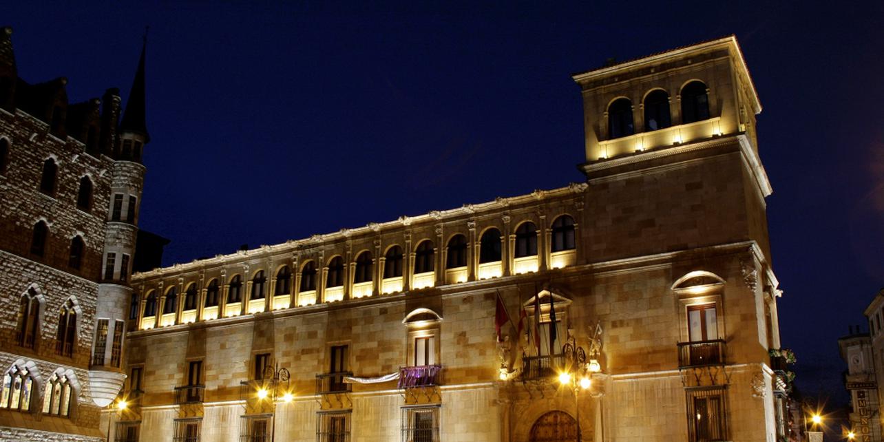Palacio de los Guzmanes Palacio de los Guzmanes