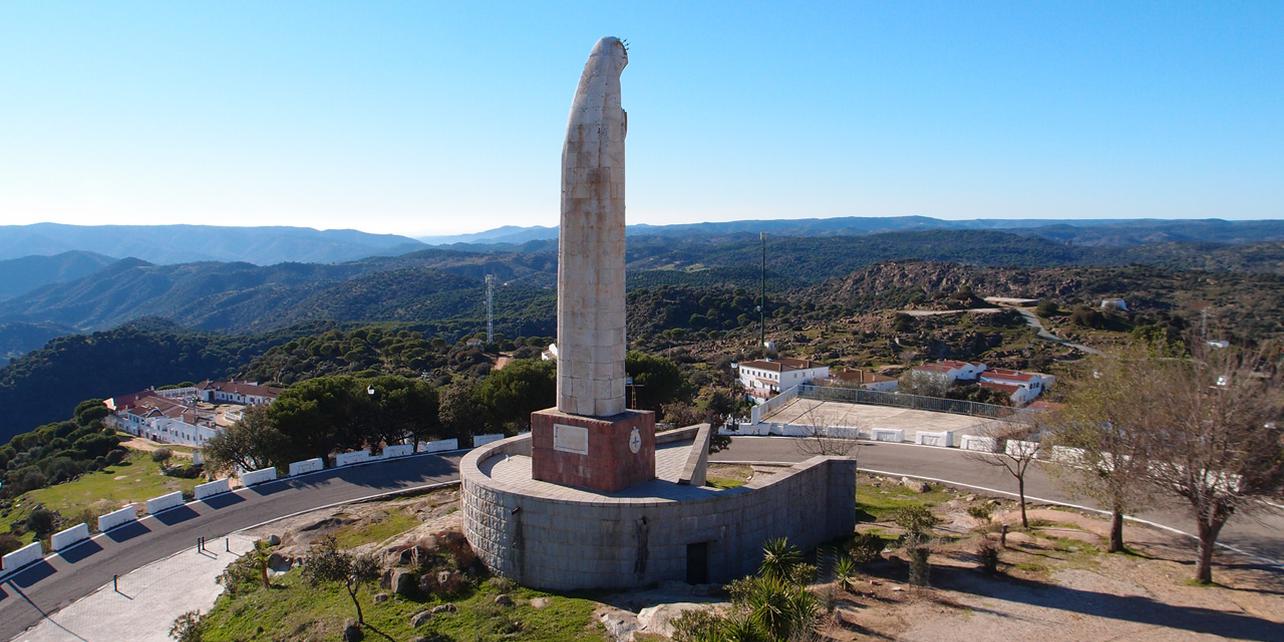Basílica y Real Santuario de la Santísima Virgen de la Cabeza Basílica y Real Santuario de la Santísima Virgen de la Cabeza