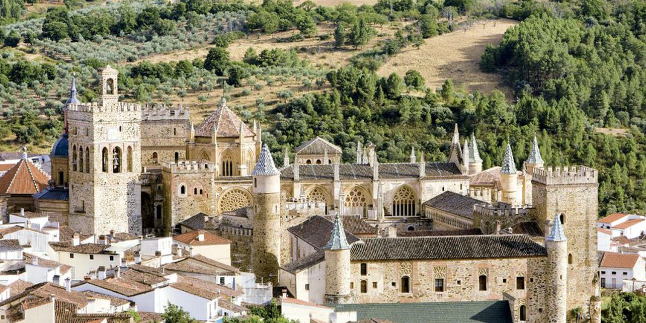 Real Monasterio de Santa María de Guadalupe Real Monasterio de Santa María de Guadalupe