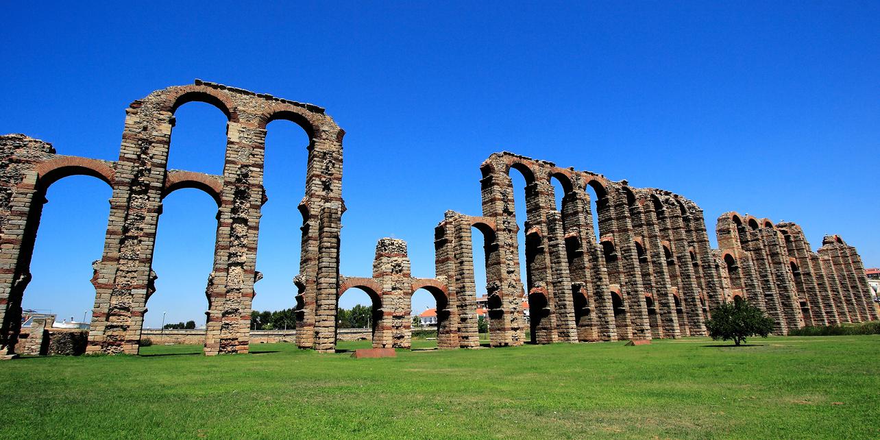 Acueducto de los Milagros Acueducto de los Milagros