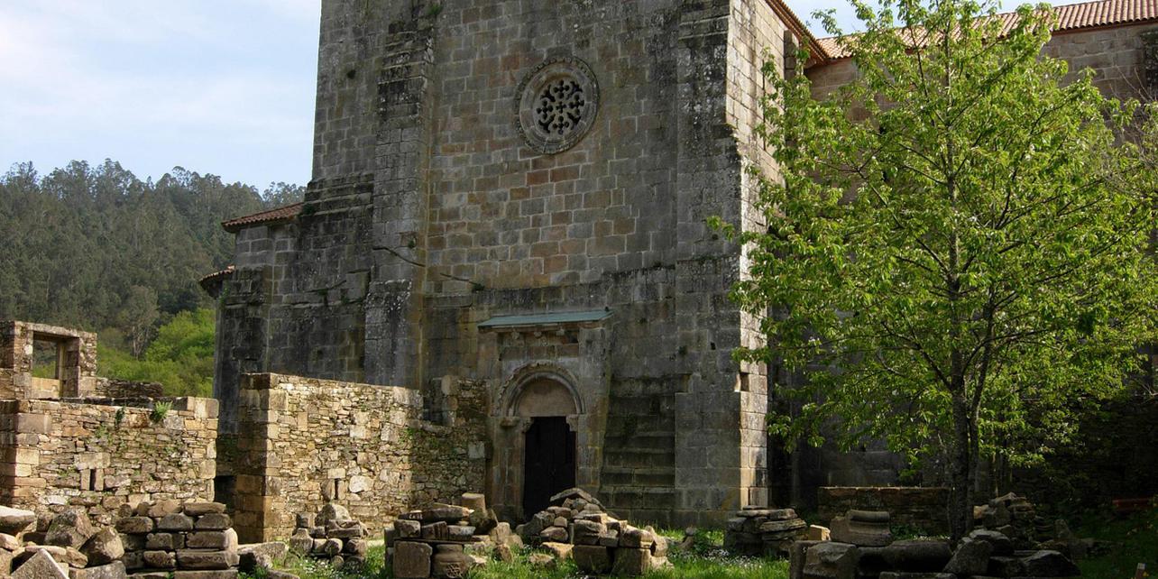 Monasterio de Carboeiro Monasterio de Carboeiro