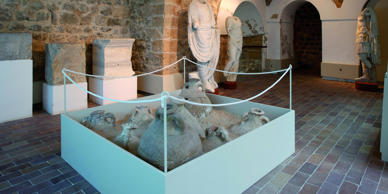 Necrópolis y Museo de Puig dels Molins Necrópolis y Museo de Puig dels Molins
