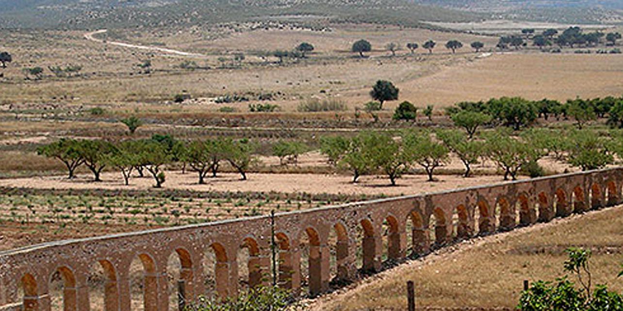 Acueducto de Fernán Pérez Acueducto de Fernán Pérez