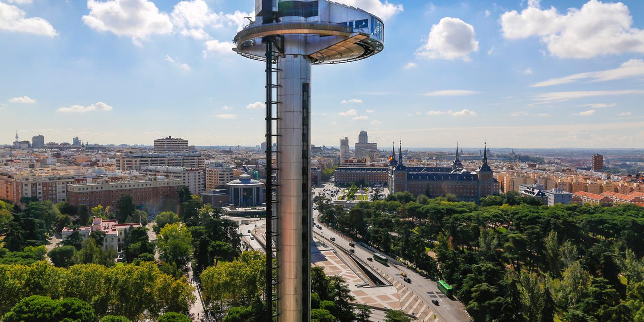 Faro de Moncloa Faro de Moncloa