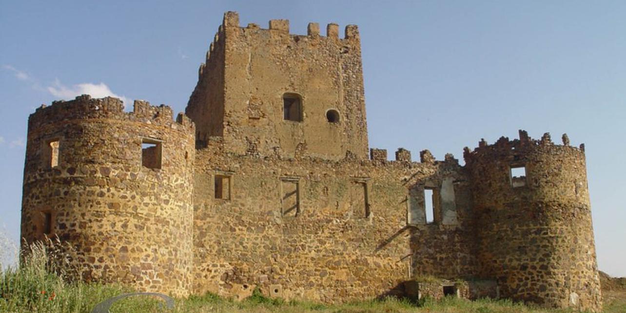 Castillo de las Guadalerzas Castillo de las Guadalerzas