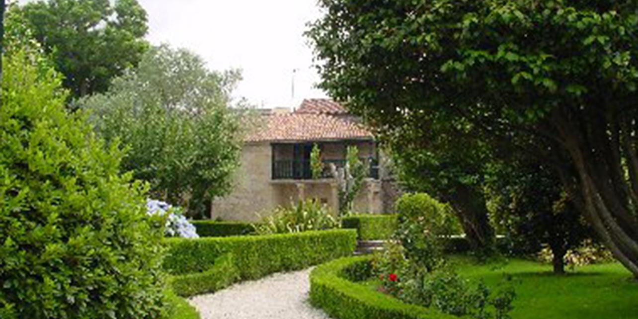Casa - Museo Rosalía de Castro Casa - Museo Rosalía de Castro