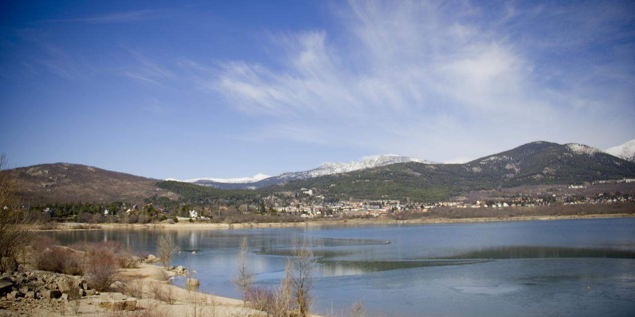 Embalse de Navacerrada Embalse de Navacerrada