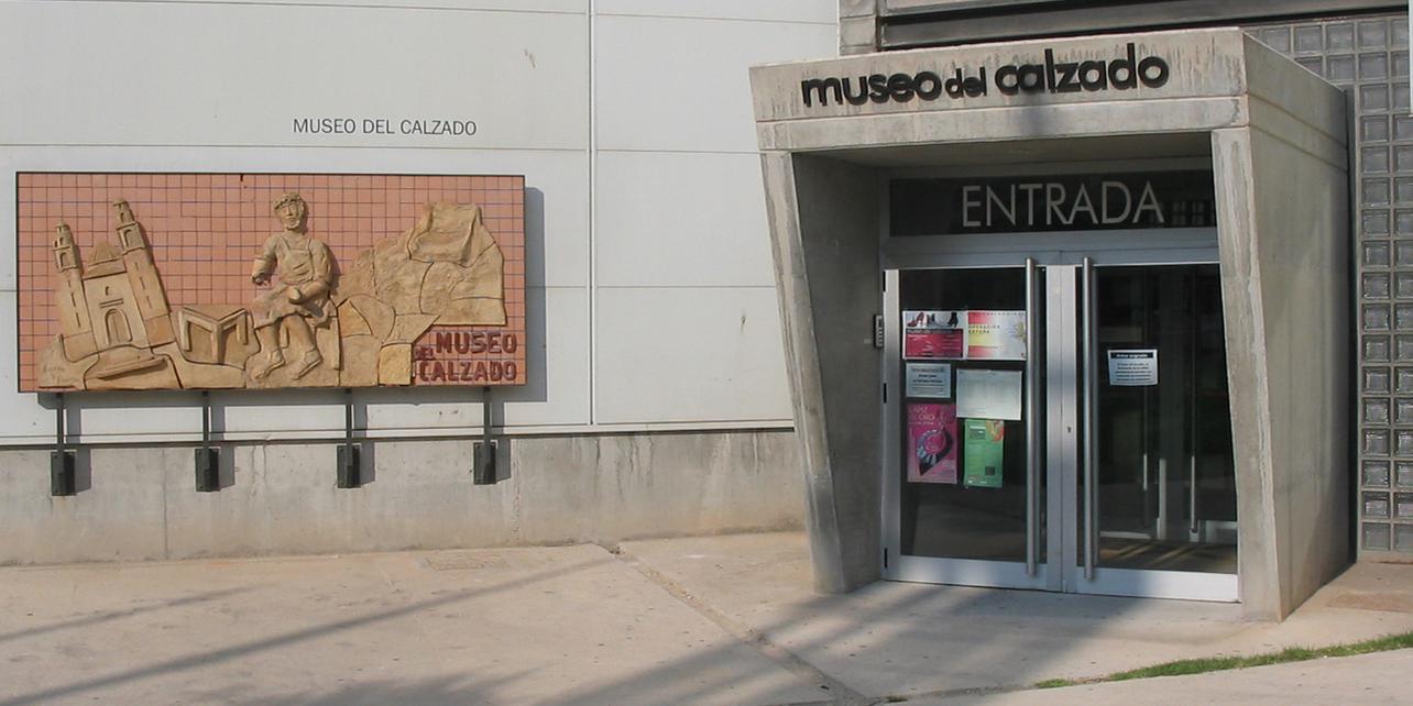 Museo del Calzado Jose Mária Amat Amer Museo del Calzado Jose Mária Amat Amer