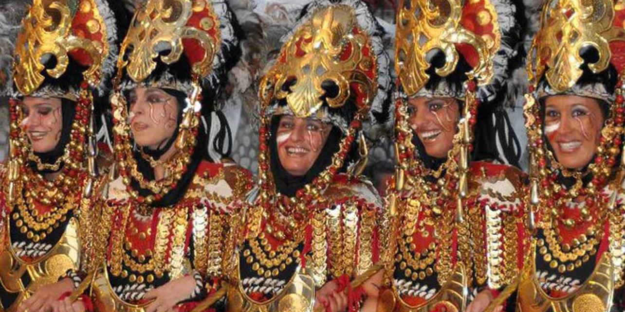 Moros y Cristianos de la Vila de Alzira Moros y Cristianos de la Vila de Alzira