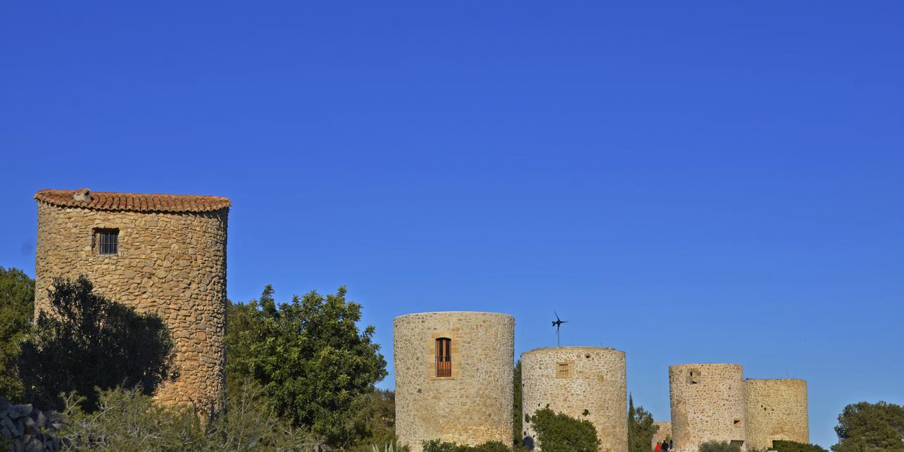 Los molinos de viento de la Plana Los molinos de viento de la Plana