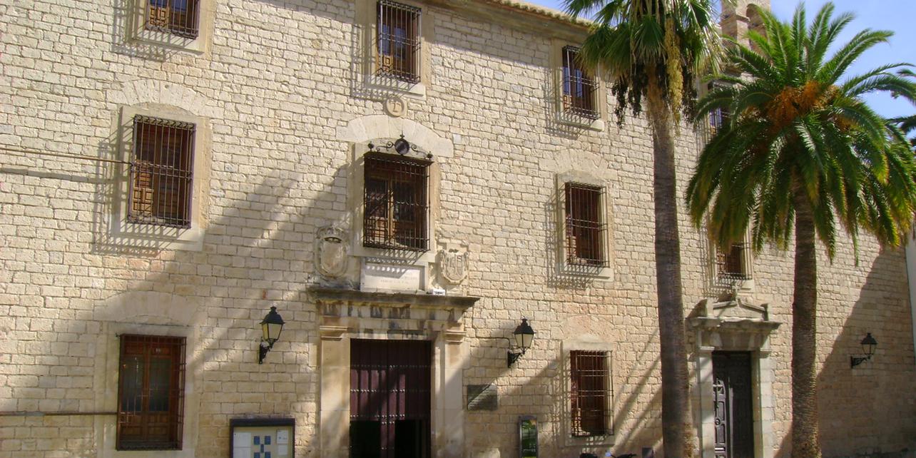 Museo de Artes y Costumbres Populares Museo de Artes y Costumbres Populares