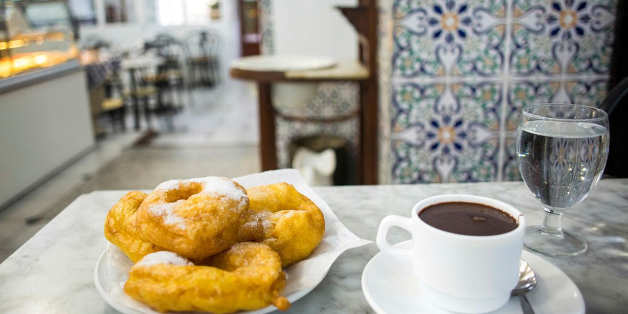 Buñuelos en la Buñolería Fabián Buñuelos en la Buñolería Fabián