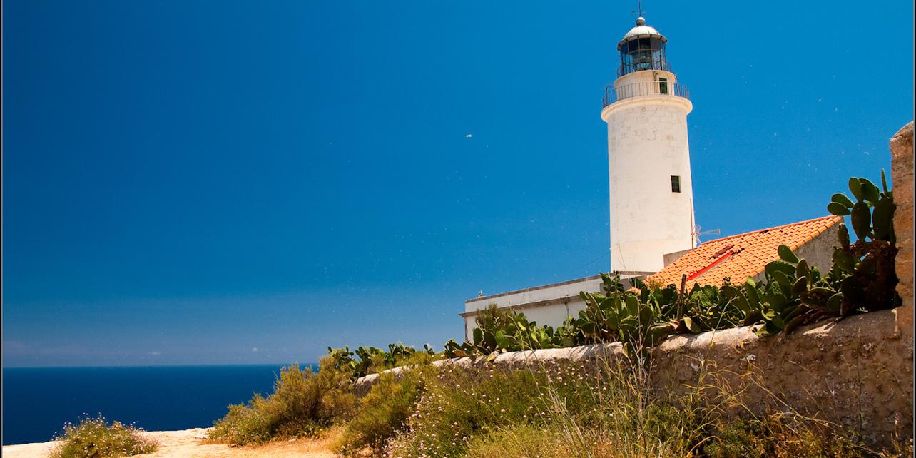 Faro de la Mola Faro de la Mola