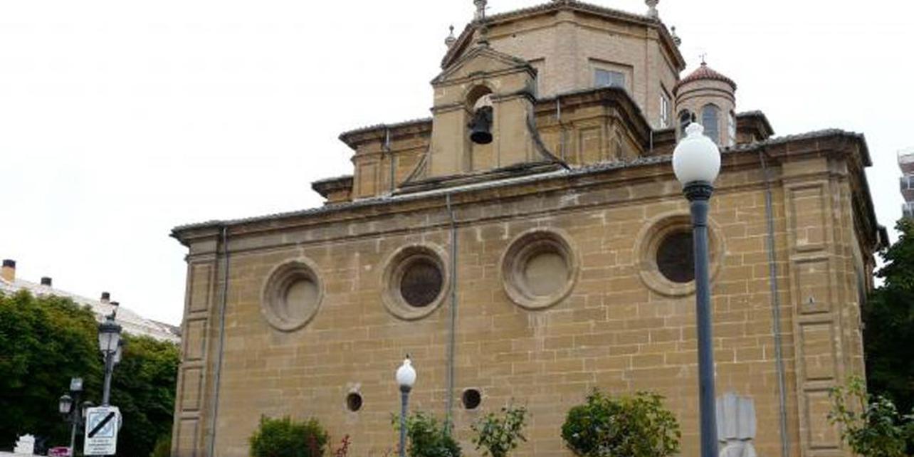 Basílica de Nuestra Señora de la Vega Basílica de Nuestra Señora de la Vega