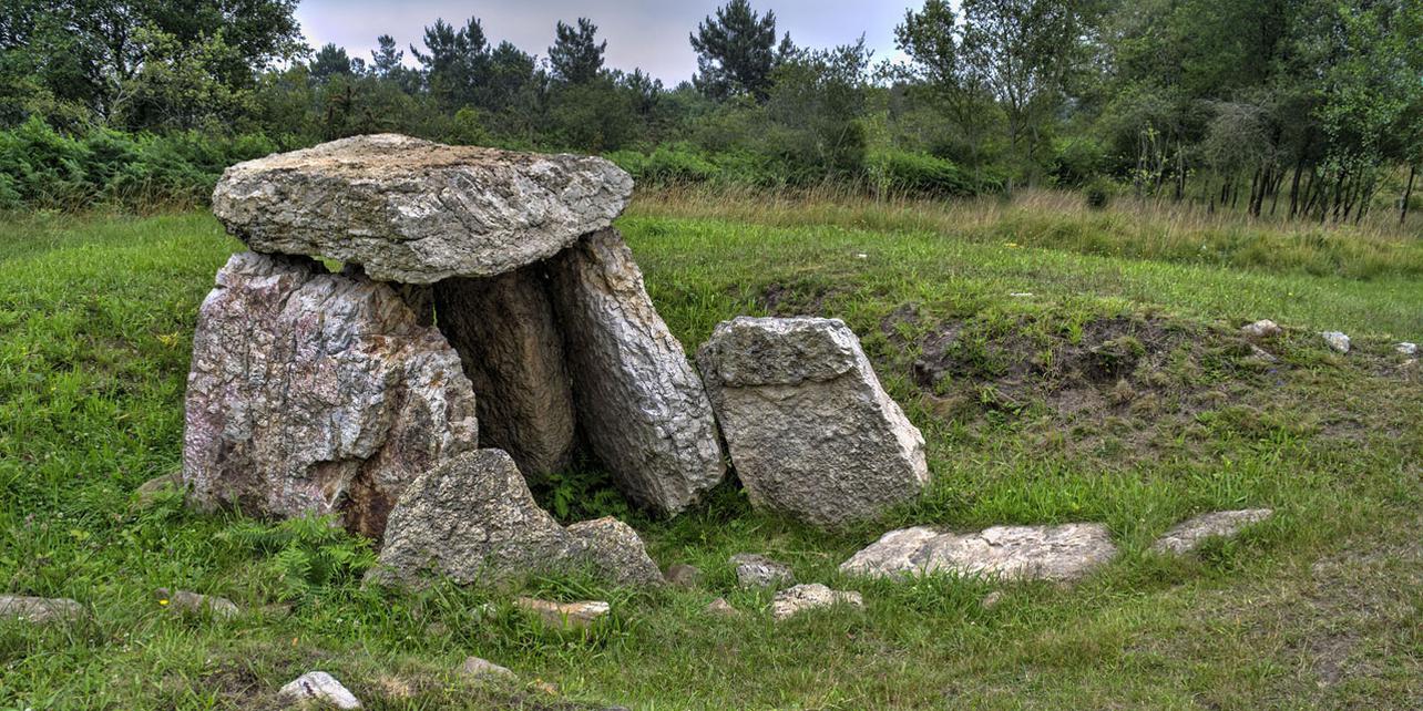 Área Dolménica Cierru Los Llanos Área Dolménica Cierru Los Llanos