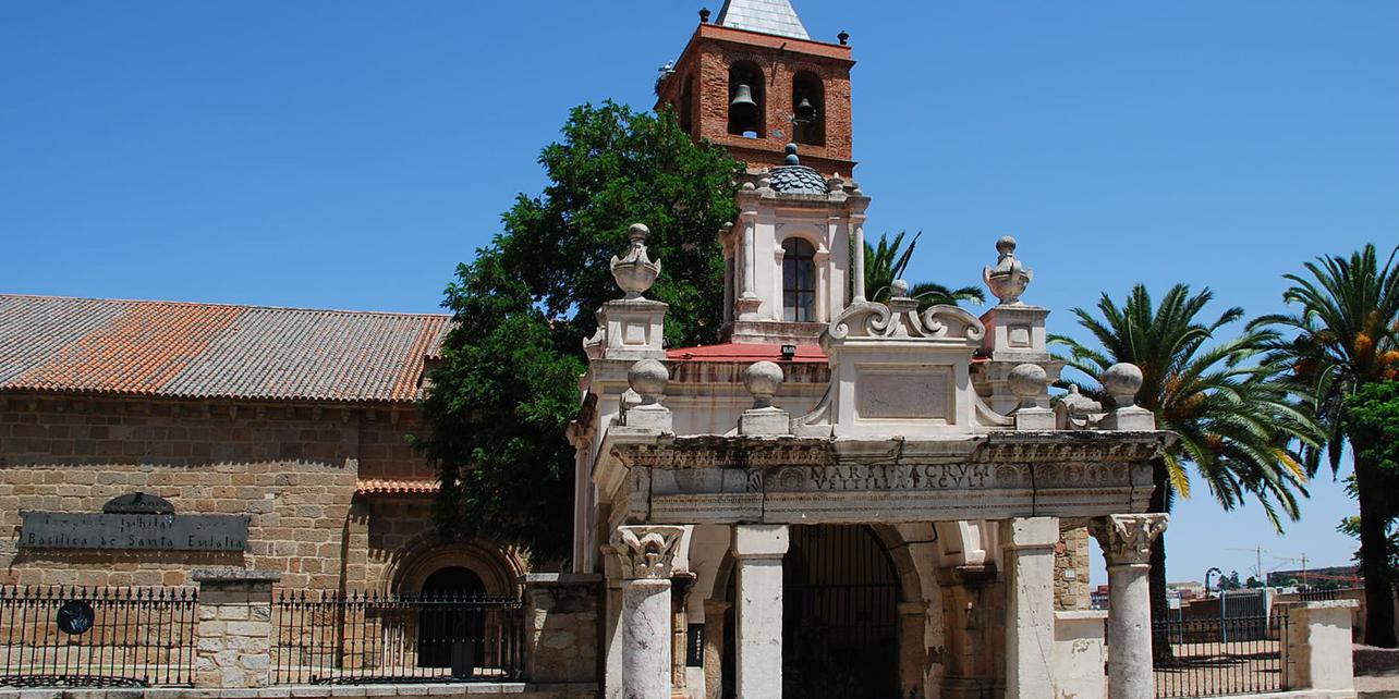 Basílica de Santa Eulalia/ Templo de Marte Basílica de Santa Eulalia/ Templo de Marte