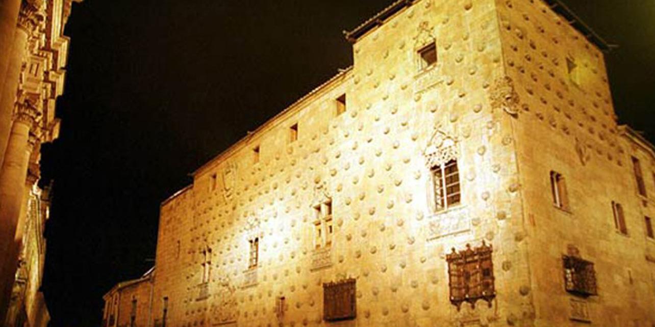 Casa de las Conchas de Salamanca Casa de las Conchas de Salamanca