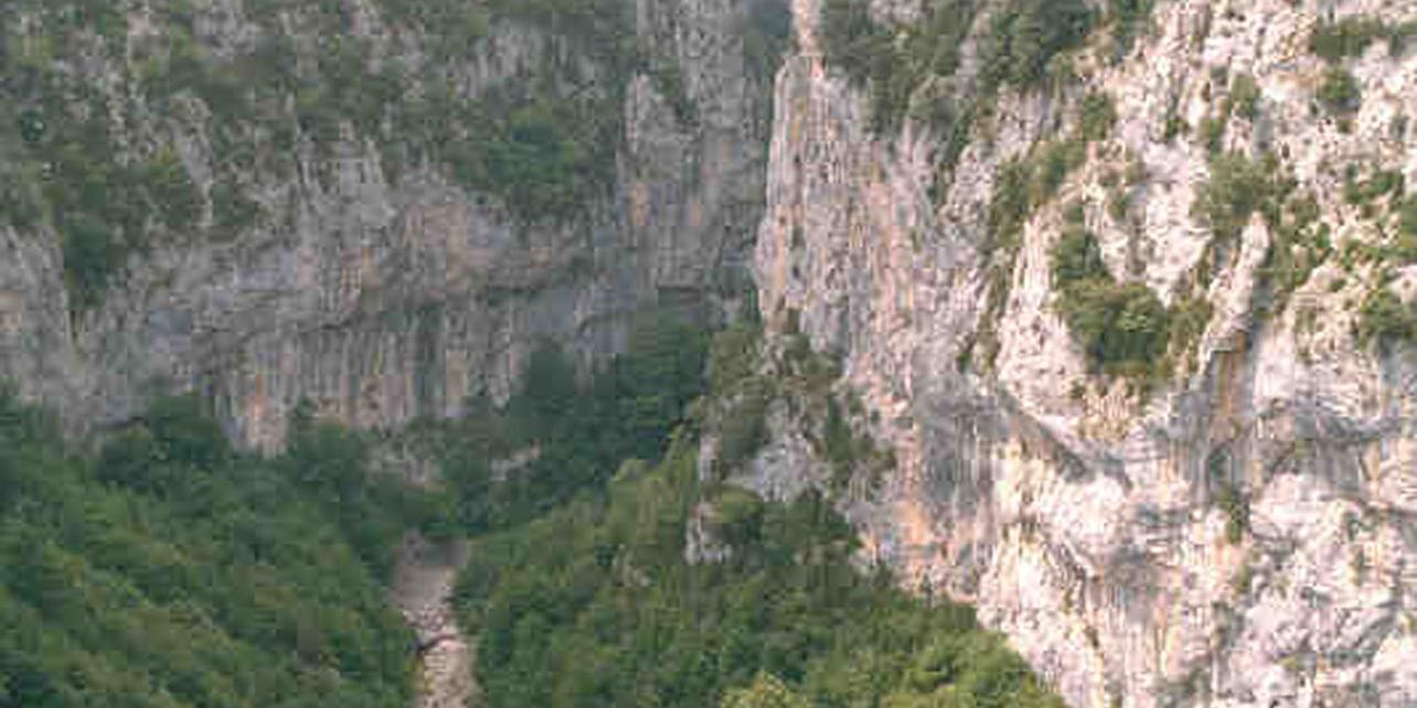 Miradores de La Garganta de Escuaín Miradores de La Garganta de Escuaín