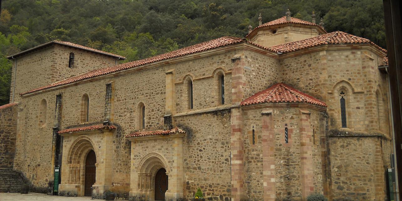 Monasterio de Santo Toribio de Liébana Monasterio de Santo Toribio de Liébana
