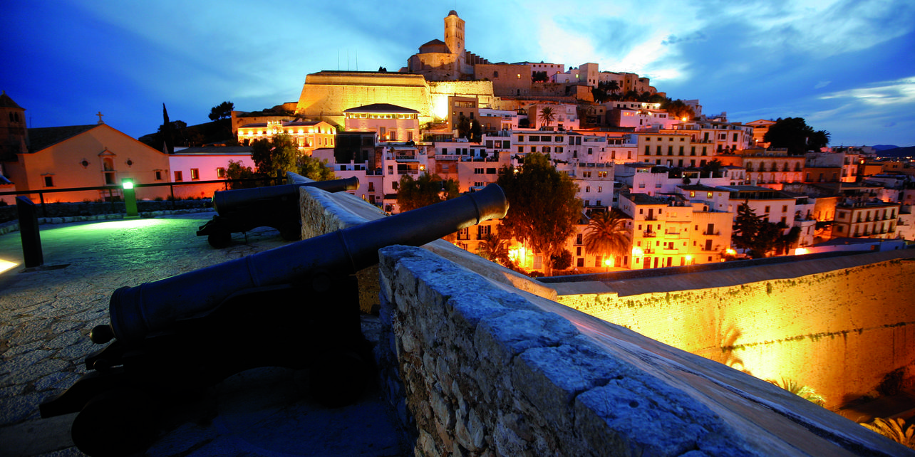 Almudaina-Castillo Dalt Vila Almudaina-Castillo Dalt Vila