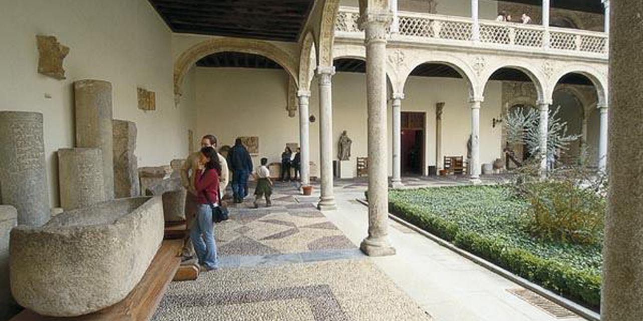Museo de Santa Cruz Museo de Santa Cruz