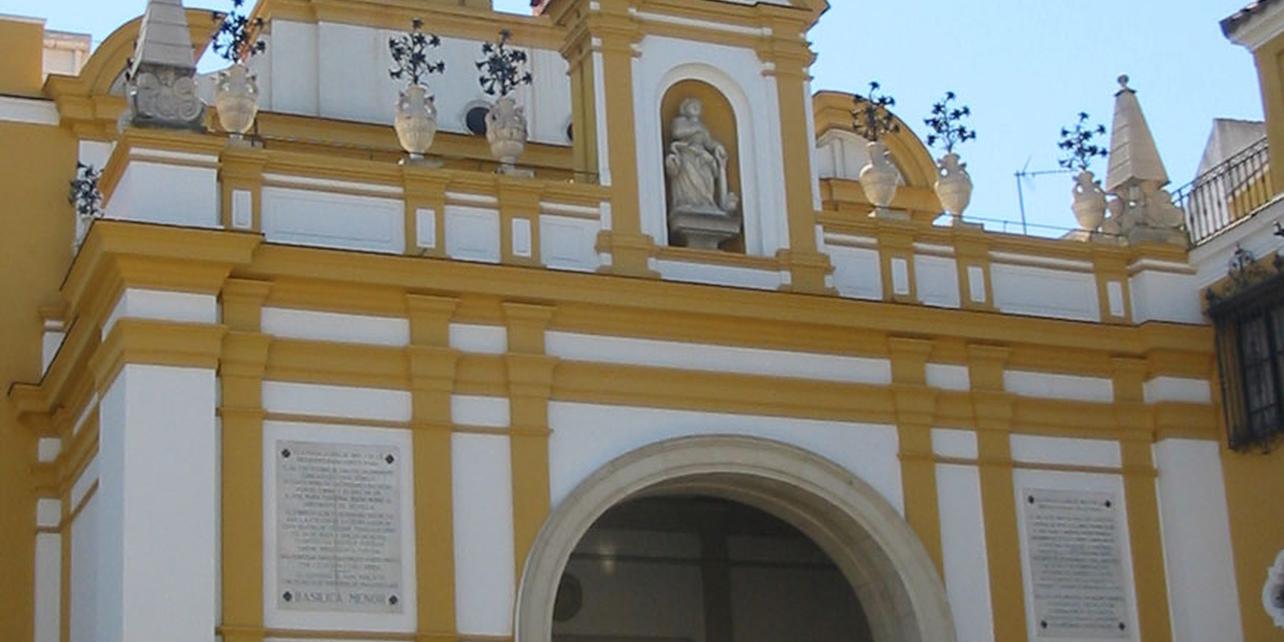 Basílica de la Macarena Basílica de la Macarena