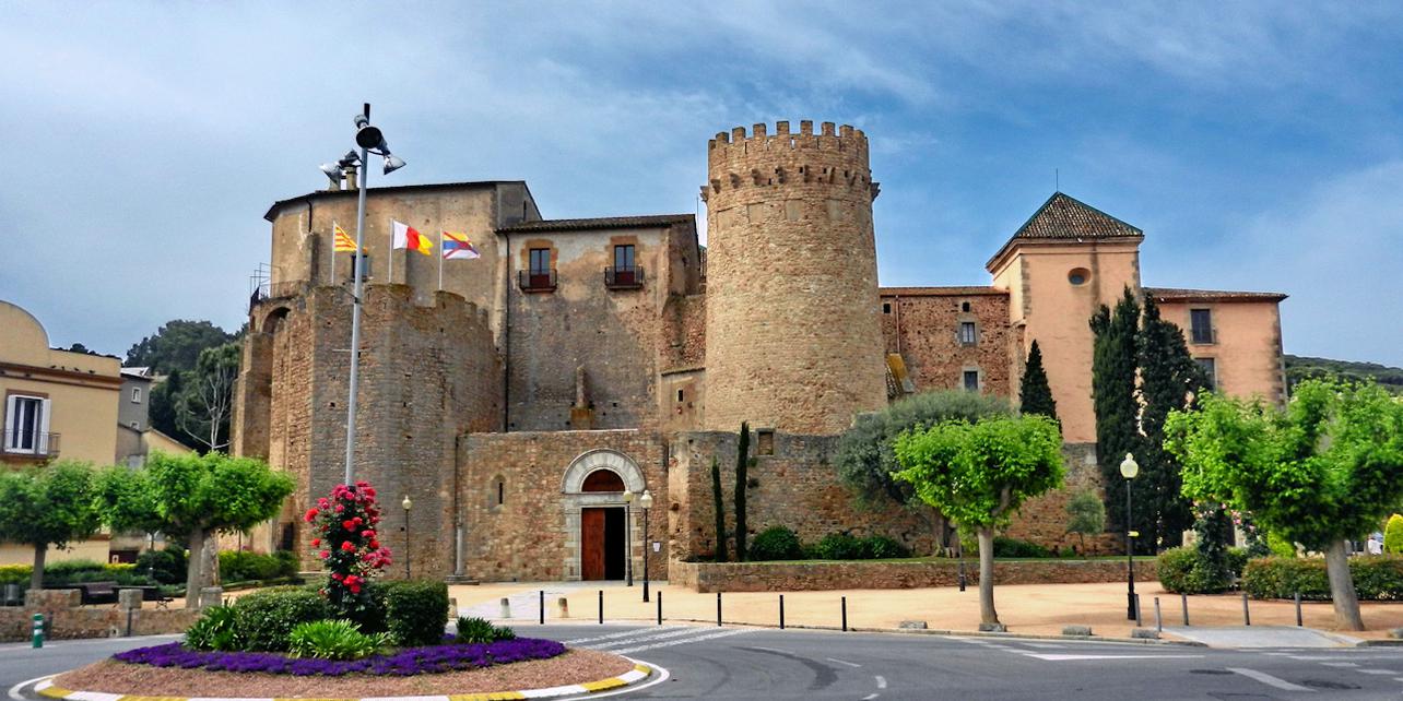 Monasterio de Sant Feliu de Guíxols Monasterio de Sant Feliu de Guíxols