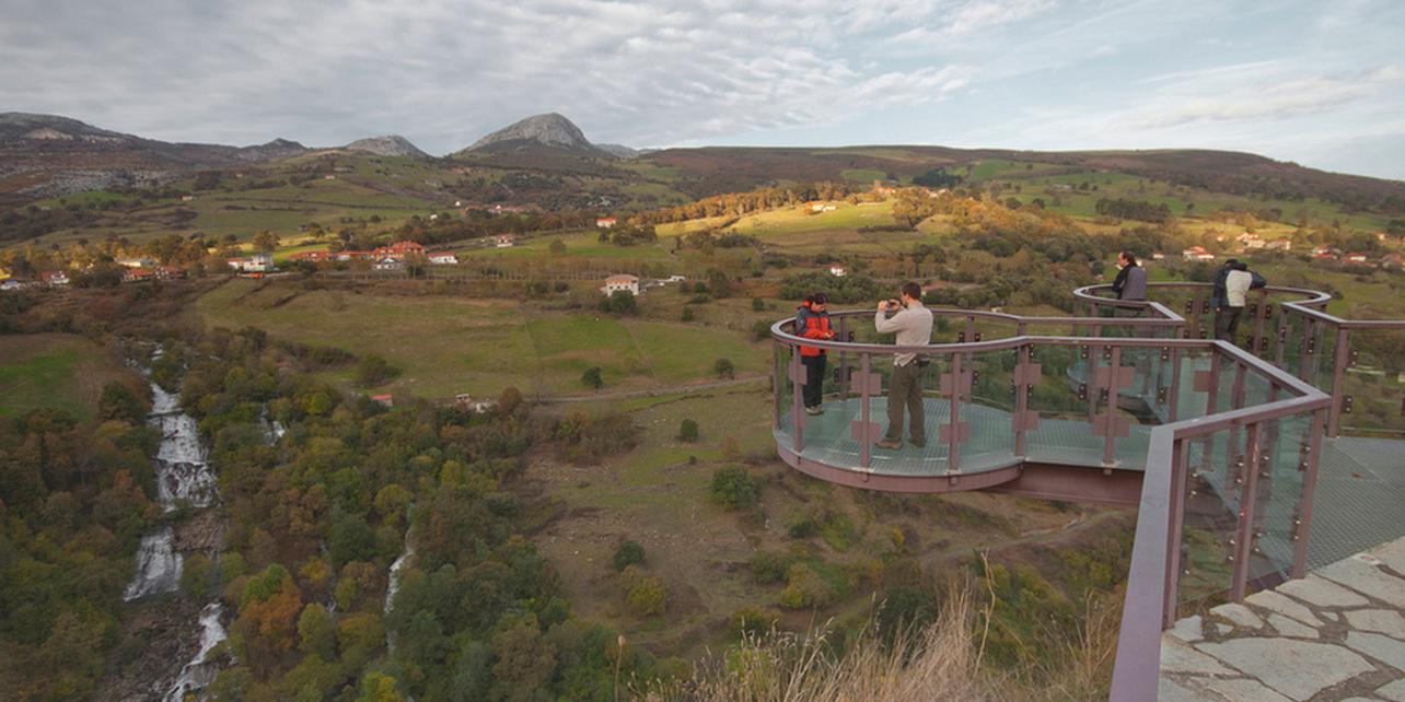 Mirador de las cascadas del río Gándara Mirador de las cascadas del río Gándara