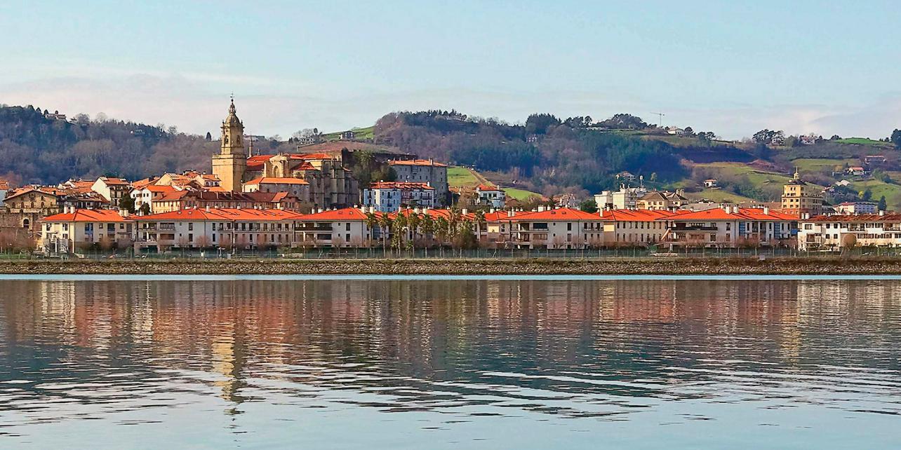 Barco de Hondarribia a Hendaia Barco de Hondarribia a Hendaia