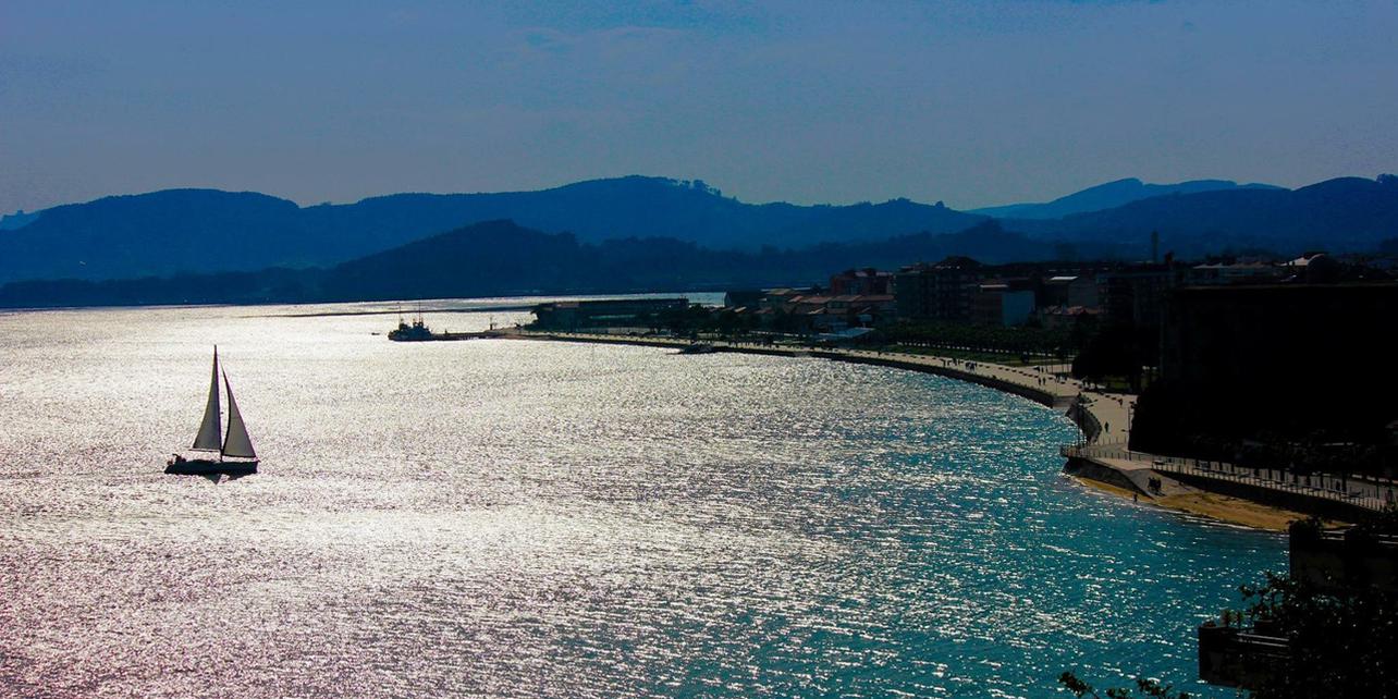 Bahía de Santoña Bahía de Santoña