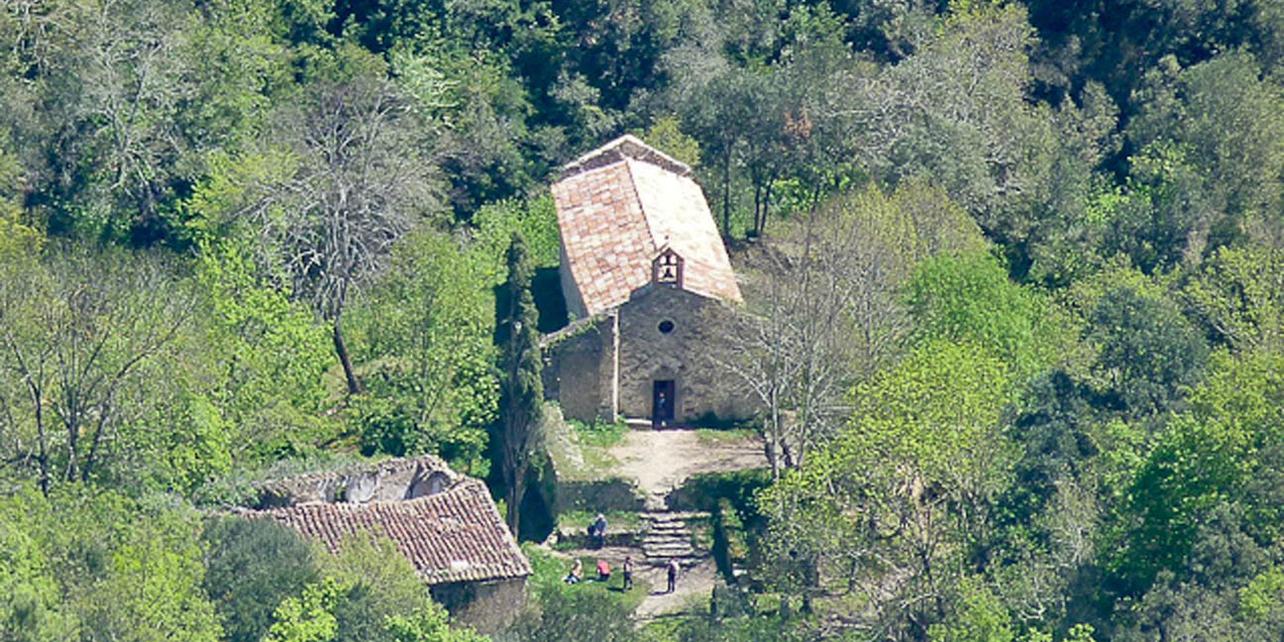 Monasterio de Sant Aniol de Aguja Monasterio de Sant Aniol de Aguja