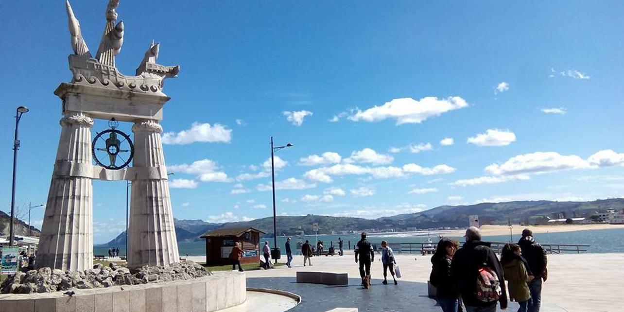Monumento a Juan de la Cosa Monumento a Juan de la Cosa